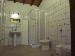 Apt.1 Bathroom